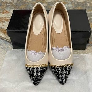 NIB Women Size 7.5 (Euro Size 38) SHEIN Tweed Cap Toe Chain Trim Flats In Black